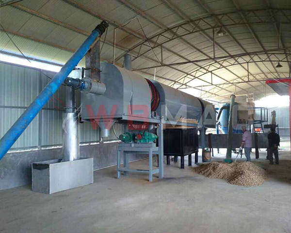 竹屑炭化爐生產現場